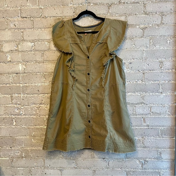 Pilcro Dresses & Skirts - Pilcro Anthropologie Green Ruffled Mini Sundress - Size L